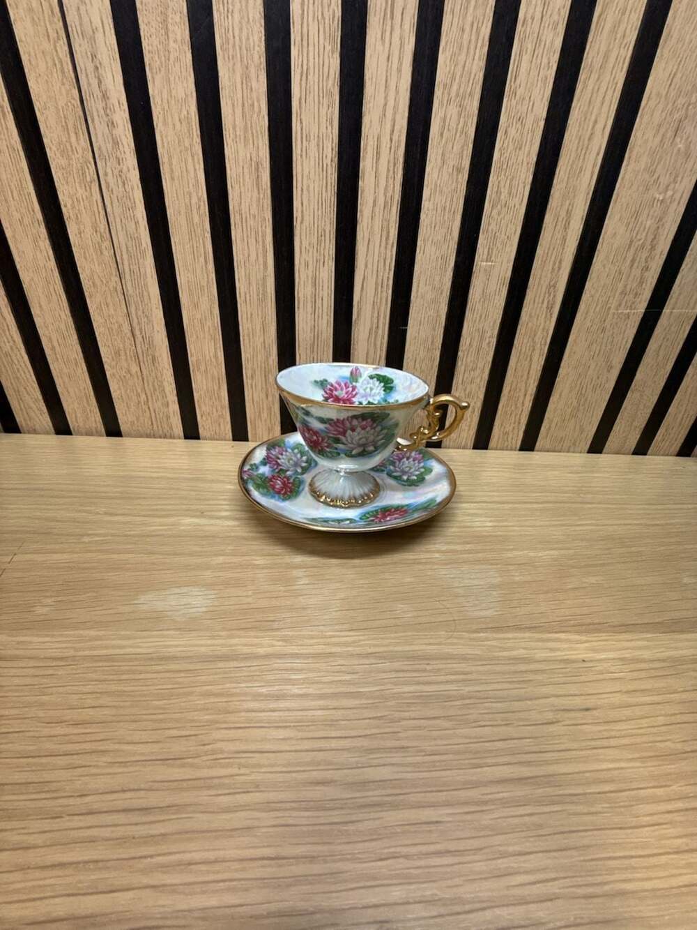 Royal Albert July Water Lily Teacup and Saucer Set